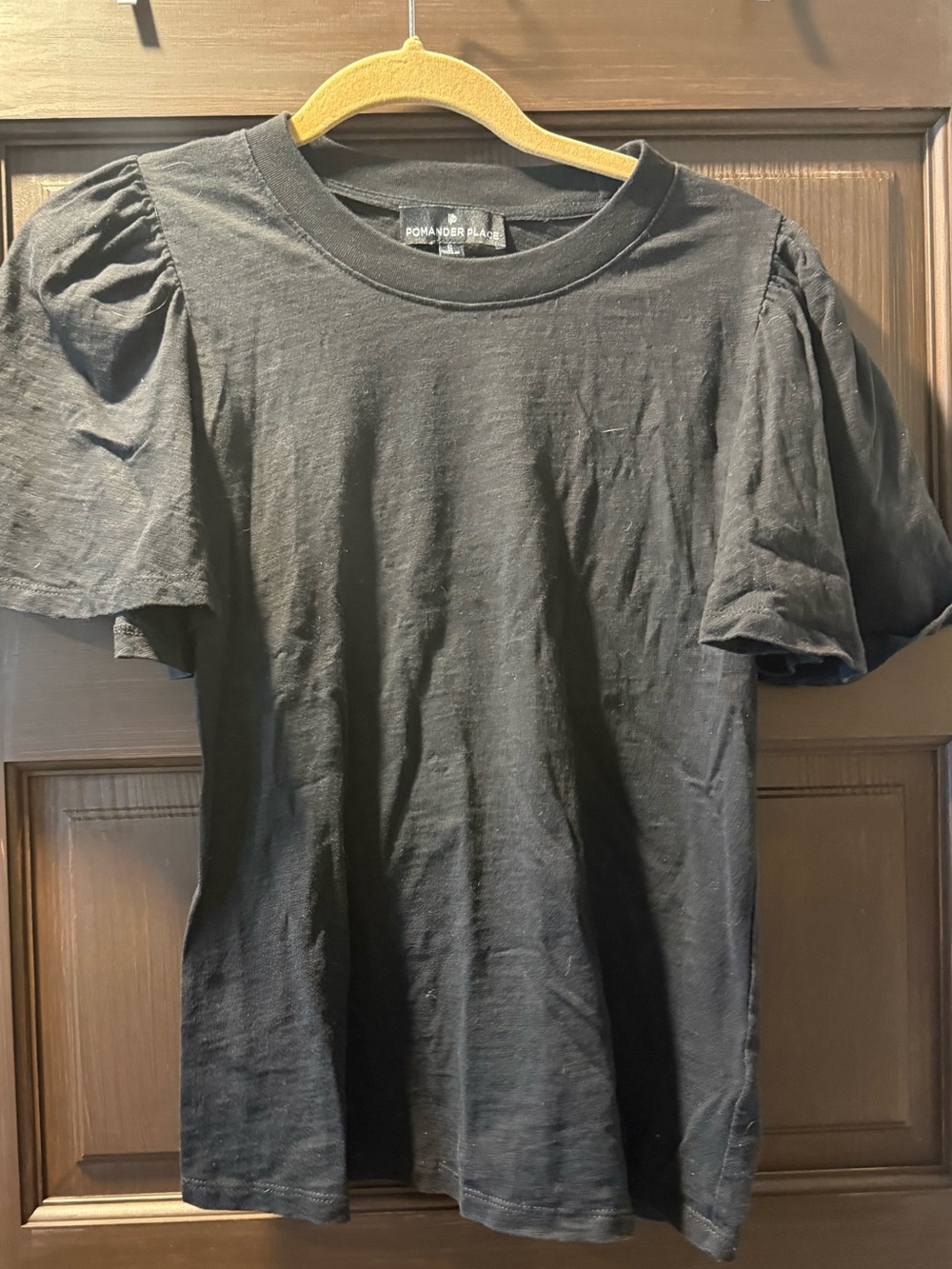Pomander Place Black Puff Sleeve Short-Sleeve Tee